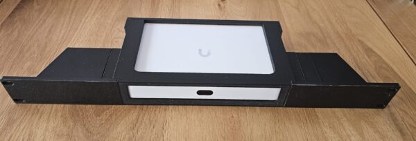 Ubiquiti UniFi UCG-Fiber 19" 1U Rack Mount (Cloud Gateway Fiber)