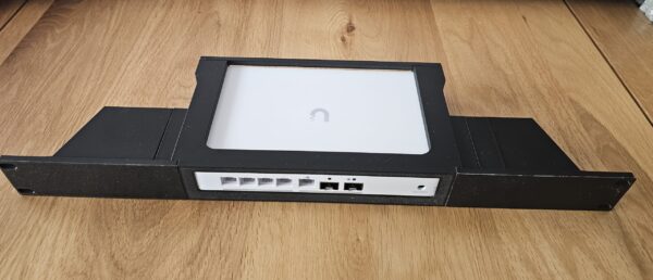 Ubiquiti UniFi UCG-Fiber 19" 1U Rack Mount (Cloud Gateway Fiber) - Image 5