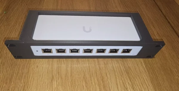 Ubiquiti Unifi USW-Ultra 10" 1U Rack Mount - Image 3